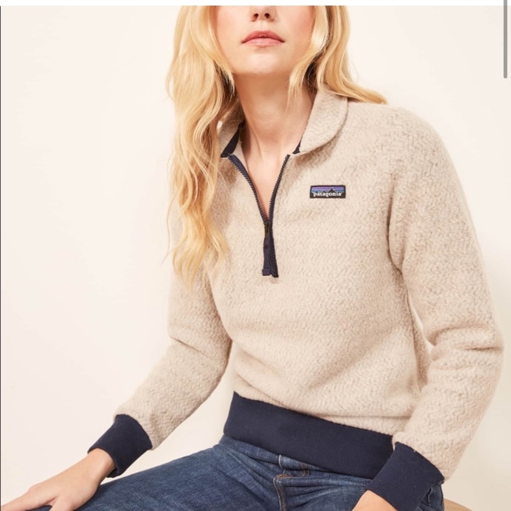 Women’s oatmeal Patagonia fleece